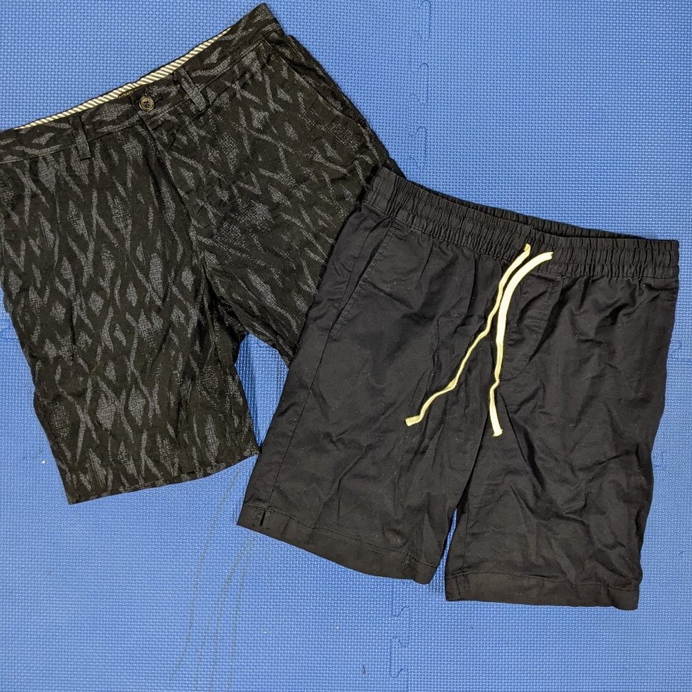 Pair of Men's Navy Banana Republic Shorts Size 30/Small